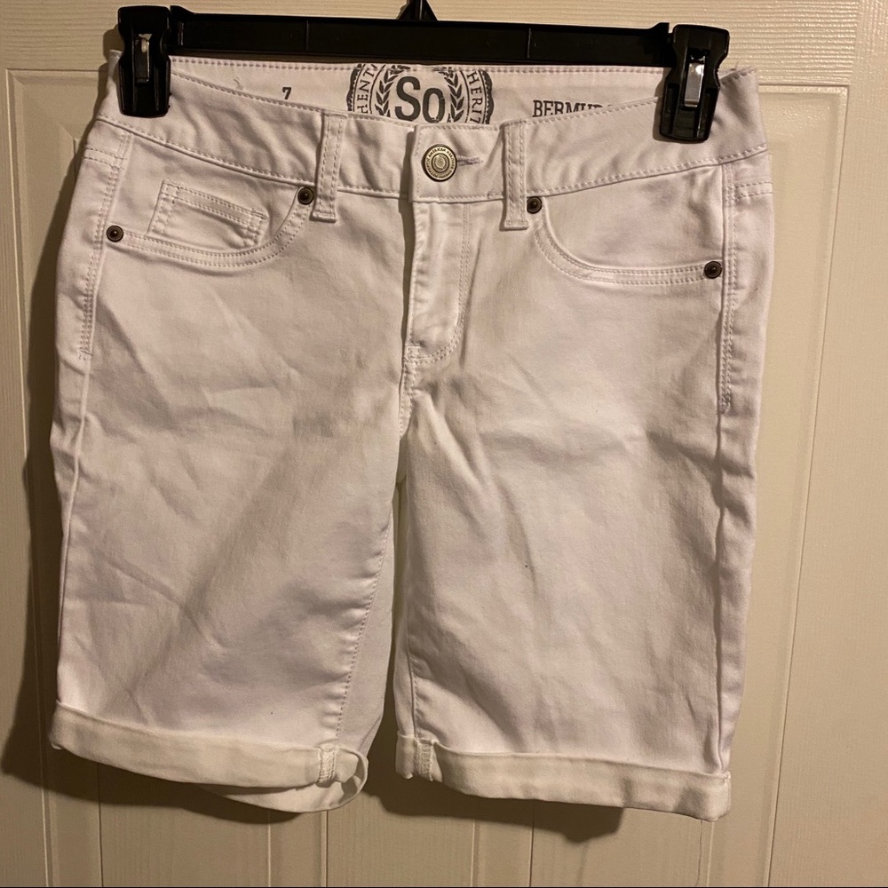 Juniors SO White Bermuda Shorts